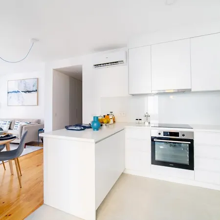 Blue By The River 2 - Elegant Two-bedroom In Santos Apartment *
