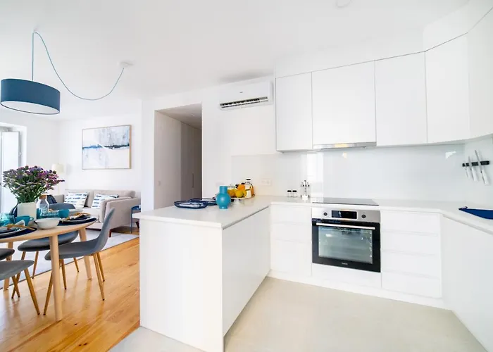 Blue By The River 2 - Elegant Two-bedroom In Santos Apartman *