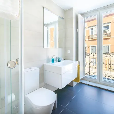 Blue By The River 2 - Elegant Two-bedroom In Santos アパート リスボン